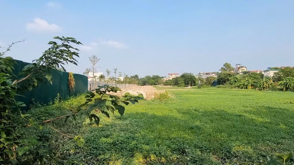 Hà Nội: Đất công bị “xẻ thịt” cho thuê như thế nào? -0