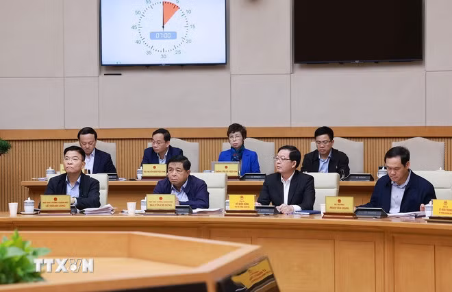 Thủ tướng: Cơ chế, chính sách về Trung tâm Tài chính Quốc tế phải thông thoáng, khả thi -0