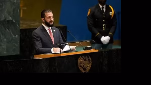 Hội đồng Bảo an dỡ lệnh trừng phạt Tổng thống lâm thời Syria