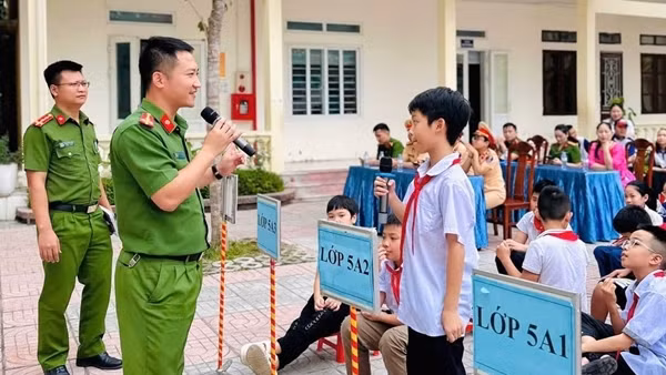 Thanh Hóa “thiết lập đường dây nóng” tiếp nhận thông tin về bạo lực học đường