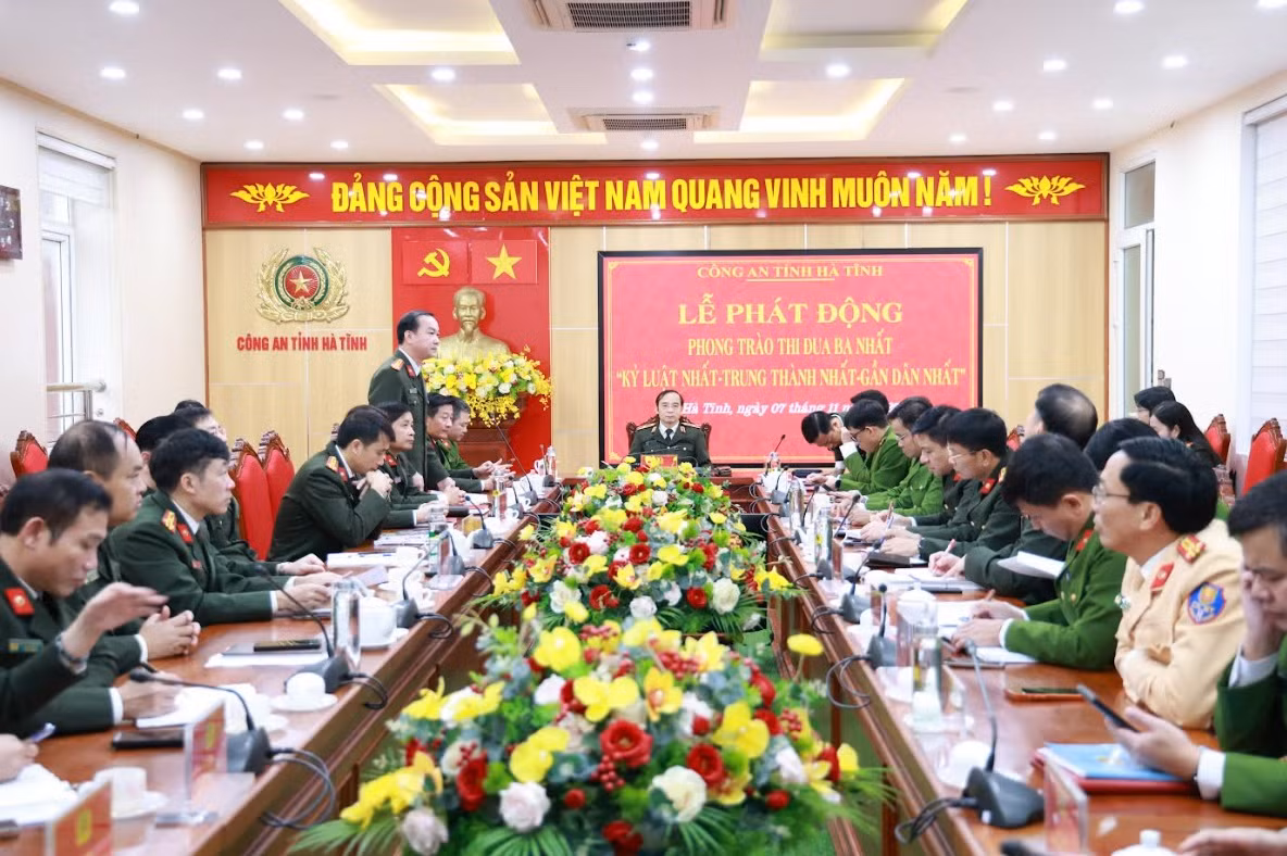 Công an tỉnh Hà Tĩnh phát&nbsp; động Phong trào thi đua “Ba nhất” -0
