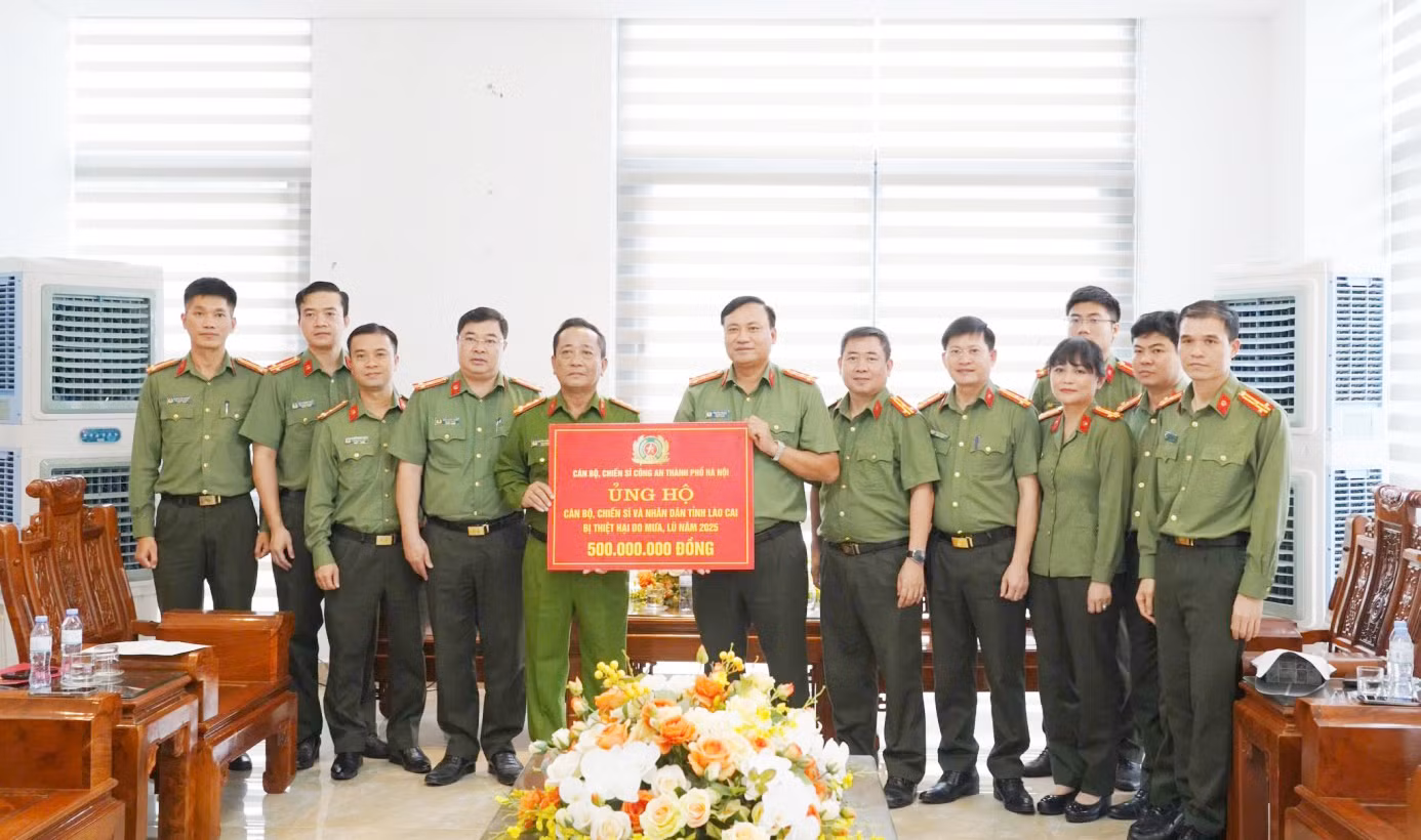 Công an TP Hà Nội chung tay hướng về đồng bào vùng lũ -1