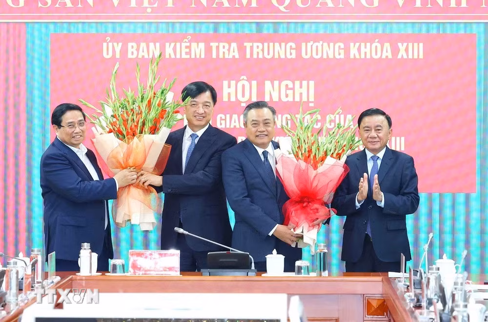 Bàn giao công tác của Chủ nhiệm Ủy ban Kiểm tra Trung ương -0