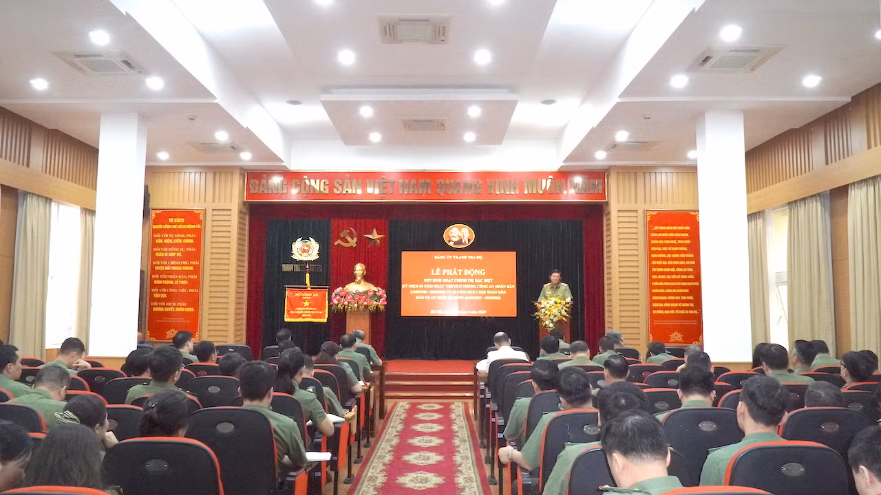 Thanh tra Bộ Công an phát động đợt sinh hoạt chính trị đặc biệt kỷ niệm 80 năm Ngày truyền thống CAND -0