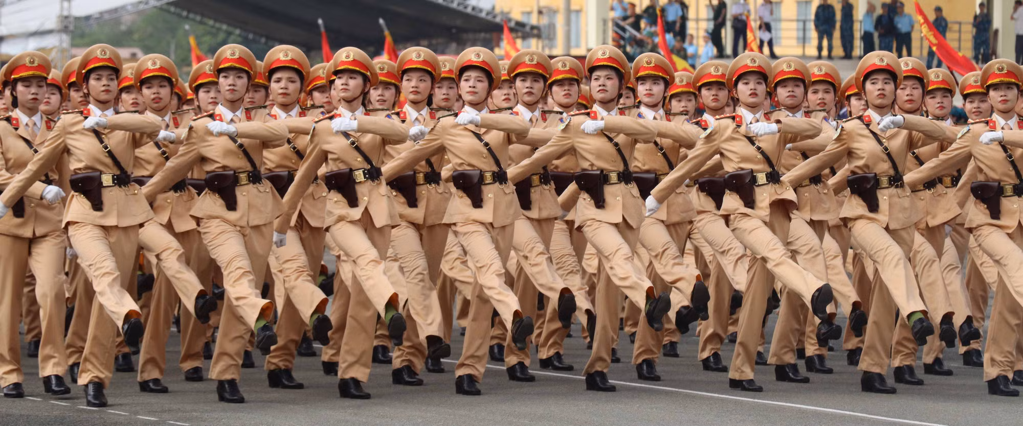 Hợp luyện các khối diễu binh, diễu hành trước Lễ kỷ niệm mừng Ngày non sông thống nhất -0