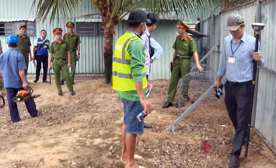Cưỡng chế 2 trường hợp chiếm đất hơn bao chiếm hơn 30ha đất ở Phú Quốc -0