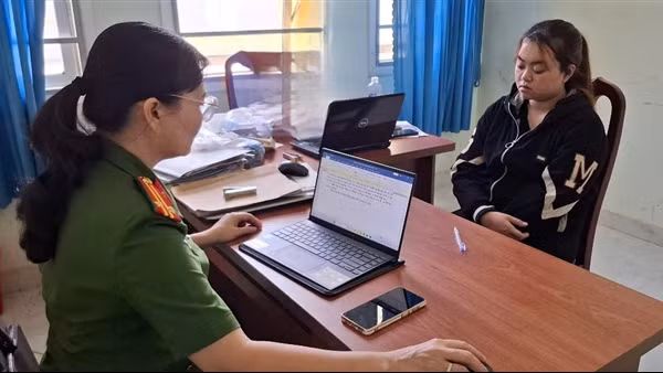 Khởi tố bảo mẫu hành hạ trẻ em tại cơ sở tự phát