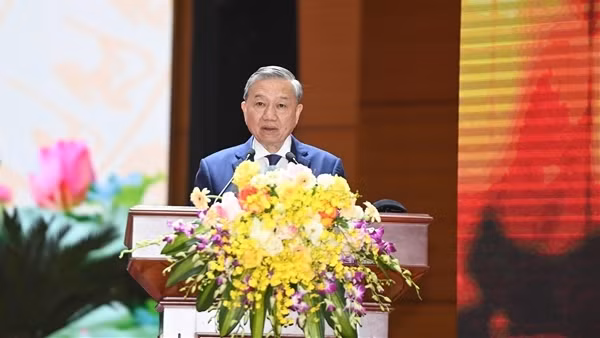 Hồi tưởng hào khí, thắp sáng niềm tin, xây dựng đất nước ngày càng hùng cường
