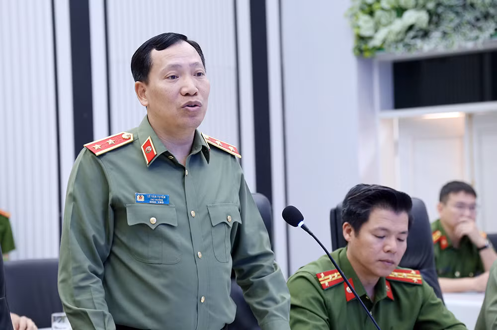 Thứ trưởng Lê Văn Tuyến kiểm tra công tác vận hành hệ thống Cảnh báo sự cố cháy, nổ, tai nạn tại Trung tâm thông tin Chỉ huy Công an tỉnh Bắc Ninh -0