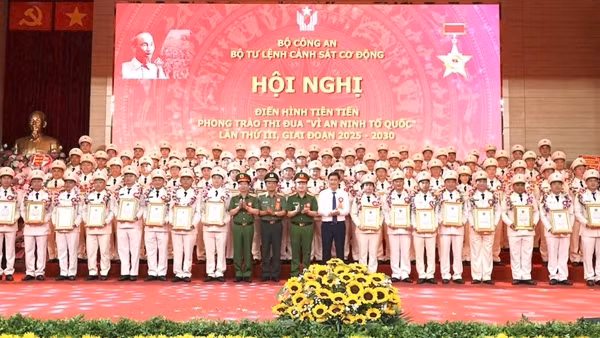 Bộ Tư lệnh Cảnh sát cơ động tôn vinh 80 điển hình tiên tiến giai đoạn 2020-2025