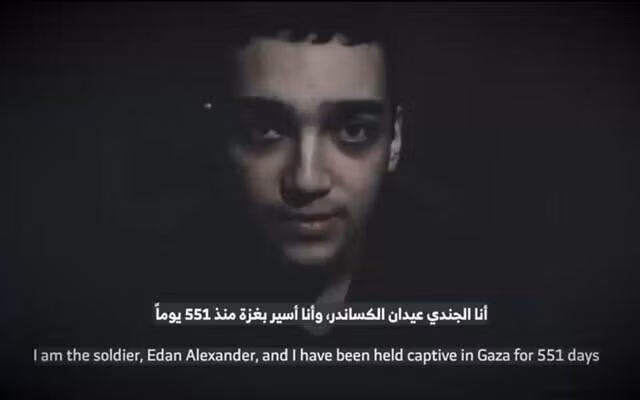 Hamas tung video con tin người Mỹ gốc Israel bị giữ ở Gaza -0