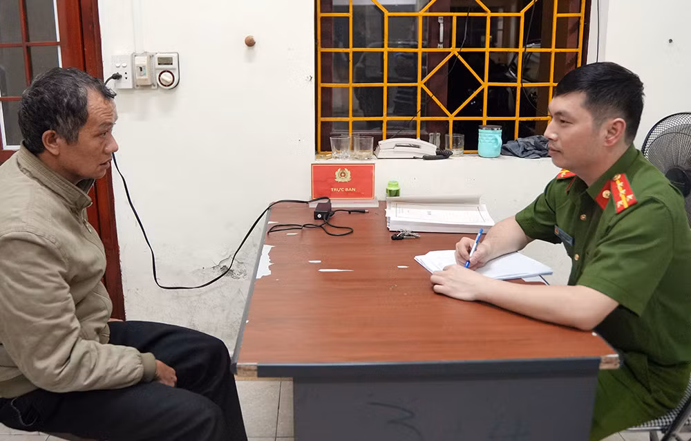 đối tượng lý dào on tại cơ quan công an.jpg -0