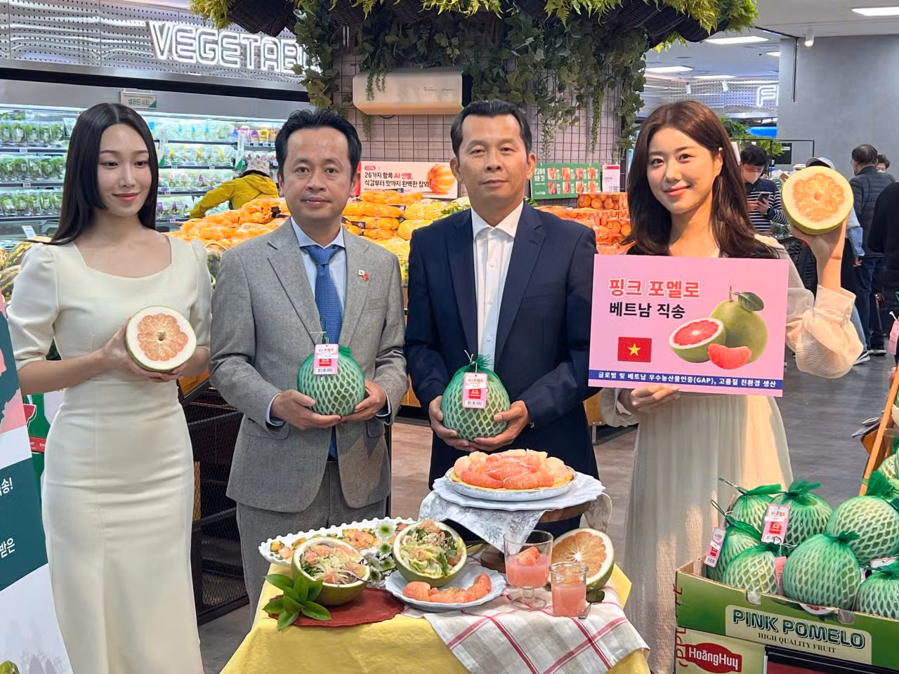 Trái bưởi Việt Nam chính thức có mặt trên kệ hàng Lotte Mart Hàn Quốc -0