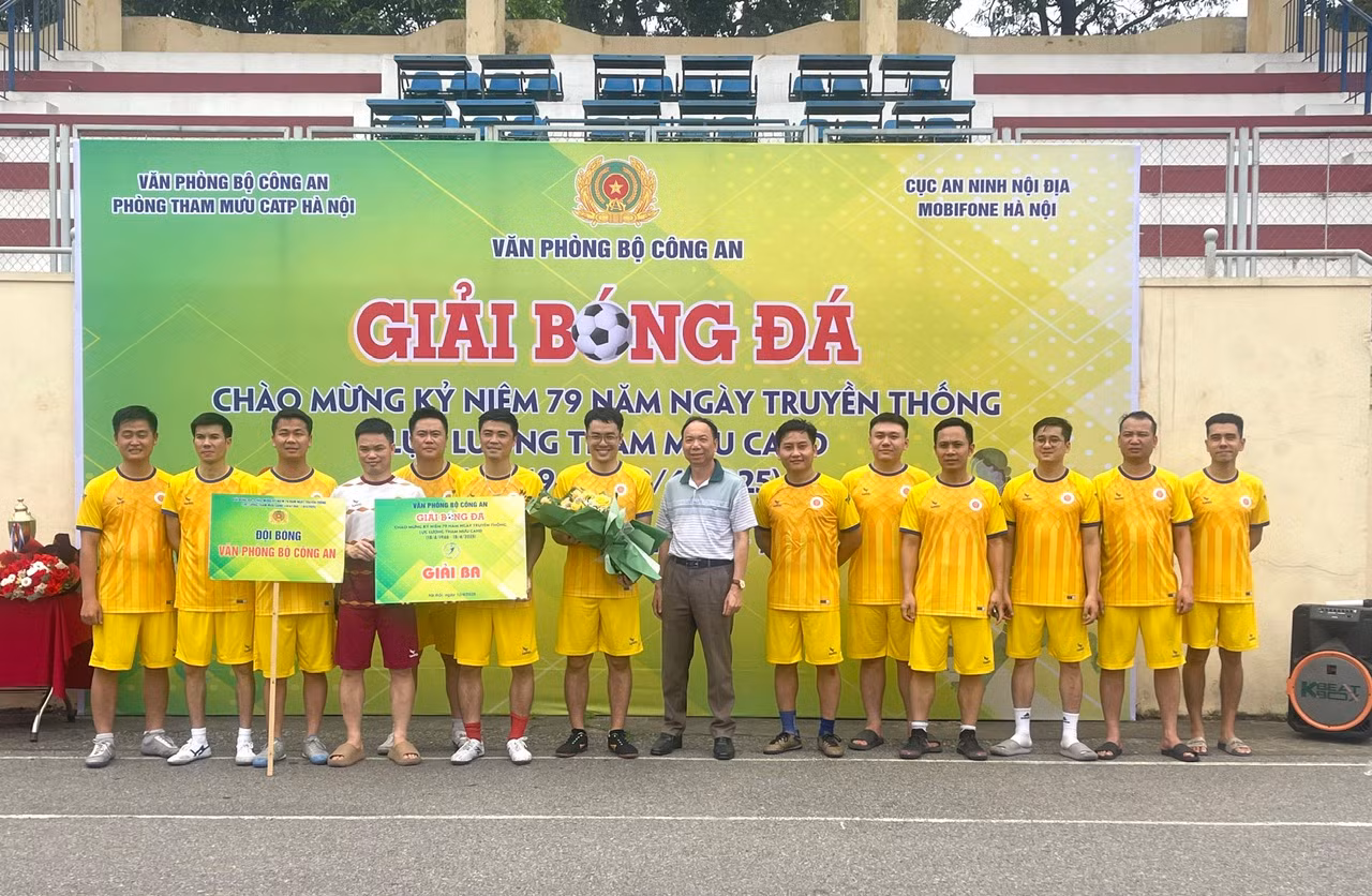 Sôi nổi Giải bóng đá chào mừng 79 năm Ngày truyền thống lực lượng Tham mưu CAND -0
