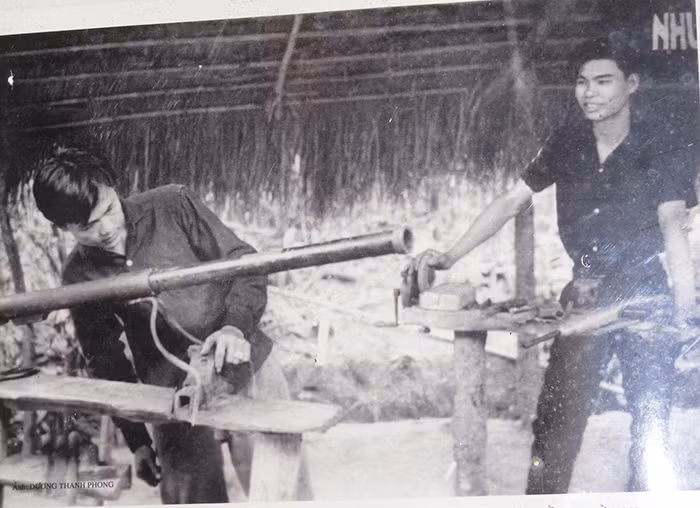 Bản anh hùng ca từ lòng đất Bài cuối: “Cỗ máy” phá xe tăng trên vùng đất thép -0