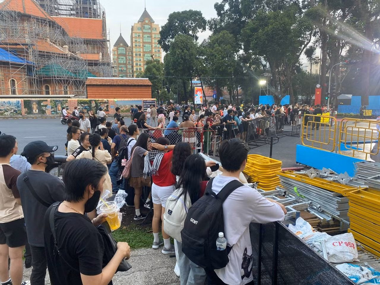 Đảm bảo an ninh trật tự hợp luyện diễu binh, diễu hành kỷ niệm 50 năm giải phóng miền Nam -0