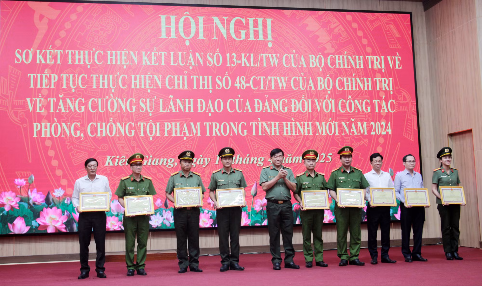 Kiên Giang: Huy động cả hệ thống chính trị và xã hội tham gia công tác phòng, chống tội phạm trong tình hình mới -0