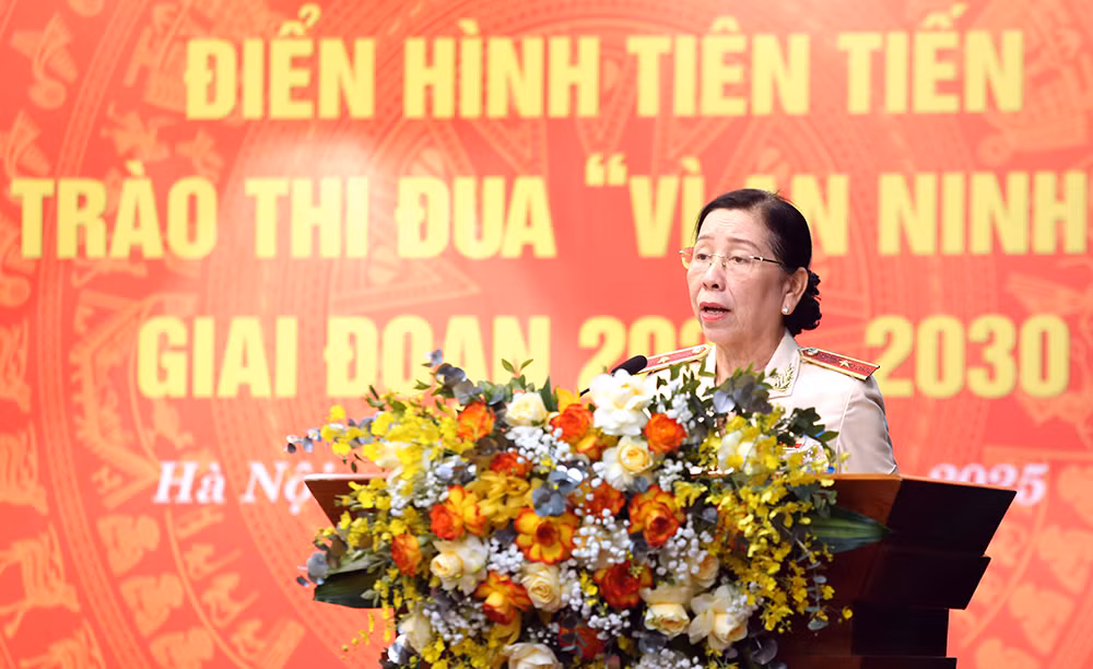 Ngọn lửa thi đua trên mặt trận giữ gìn an ninh chính trị nội bộ -0