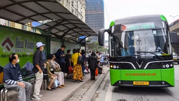 Xe buýt Hà Nội: Hợp lý hoá luồng tuyến, nâng cao chất lượng phục vụ người dân mỗi ngày