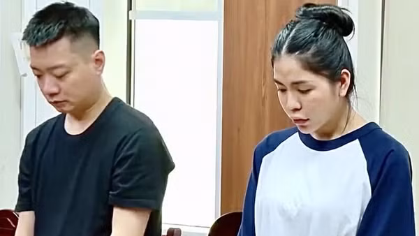 Đừng để thần tượng lạm dụng