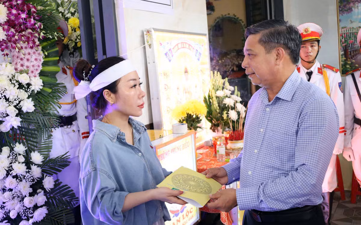 Xúc động lễ truy điệu, đưa tiễn Thiếu tá Nguyễn Văn Kha về Đất mẹ -0