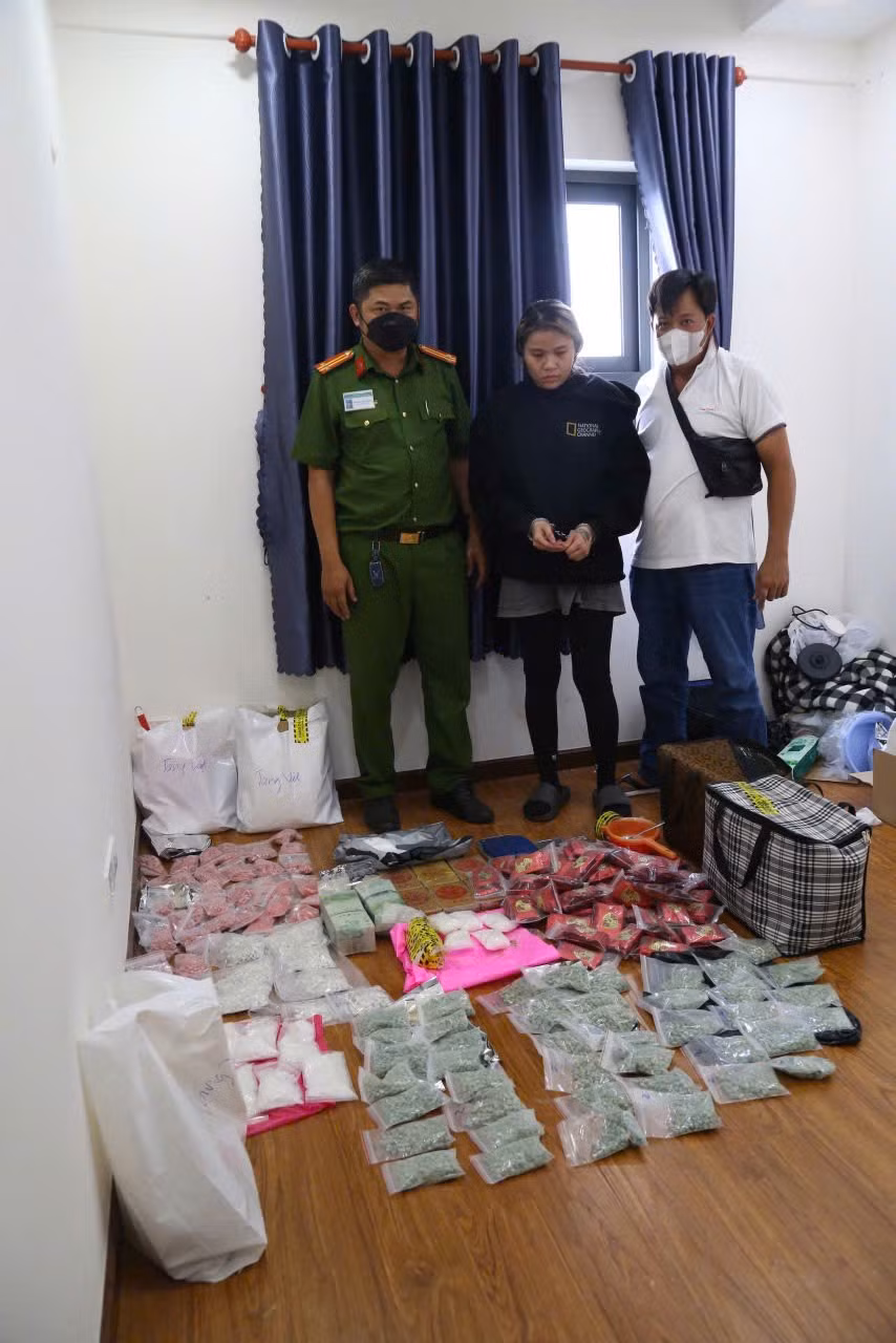 Khám phá chuyên án thu giữ 24,8 kg ma túy và 1 khẩu súng -0