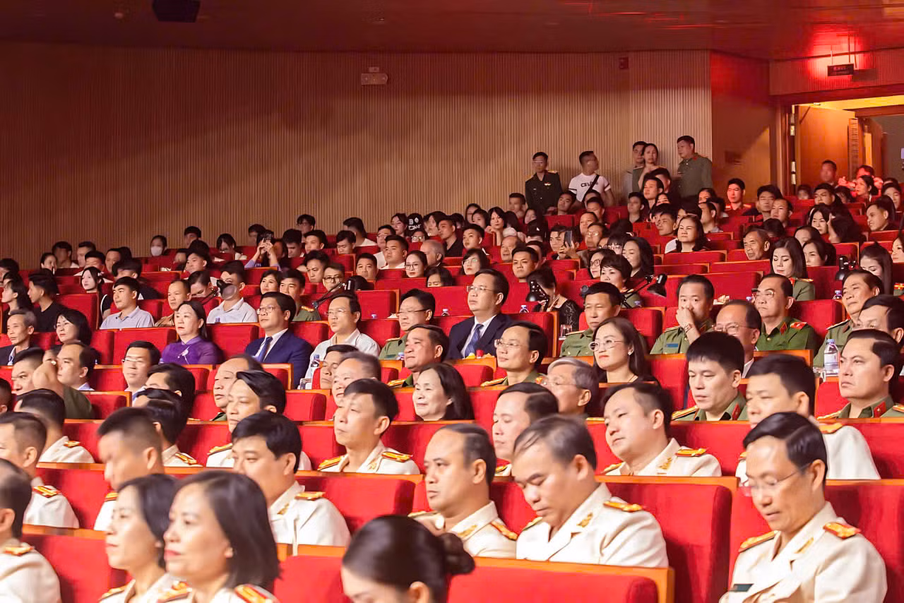 5 đoàn nghệ thuật đạt xuất sắc tại Hội diễn nghệ thuật quần chúng CAND lần thứ XIII khu vực 3 -0