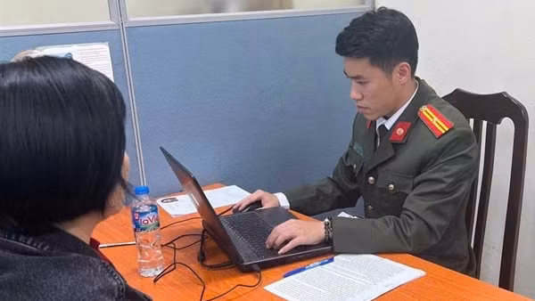 Bị xử phạt vì phát live stream thông tin sai sự thật tại điểm cấp đổi GPLX