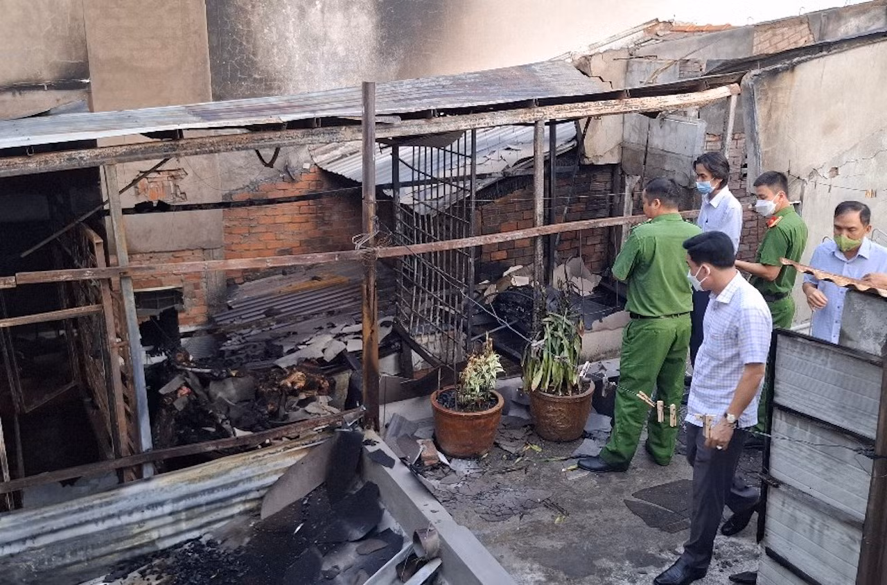 Cận cảnh hiện trường vụ cháy khiến 4 người tử vong ở Tiền Giang -0