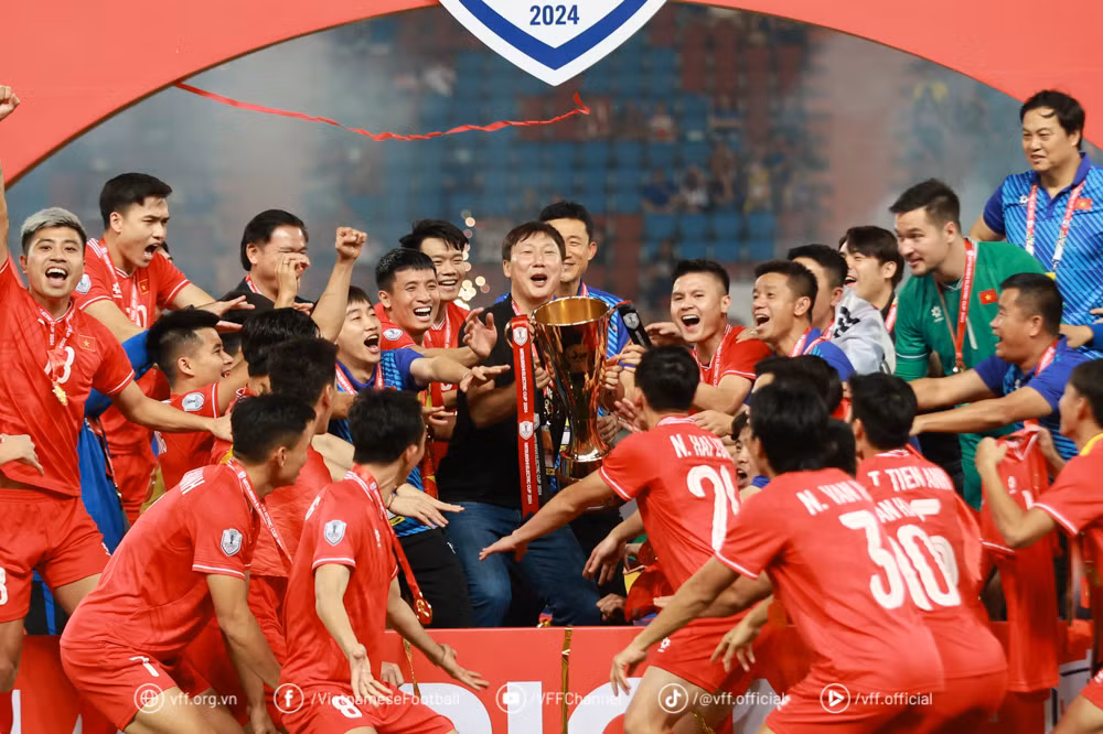 HLV Kim Sang-sik sẽ dẫn dắt ĐT 