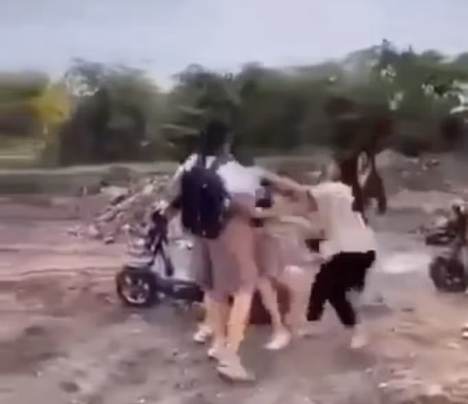 TP Hồ Chí Minh: Công an làm việc với nhóm đánh hội đồng nữ sinh -0