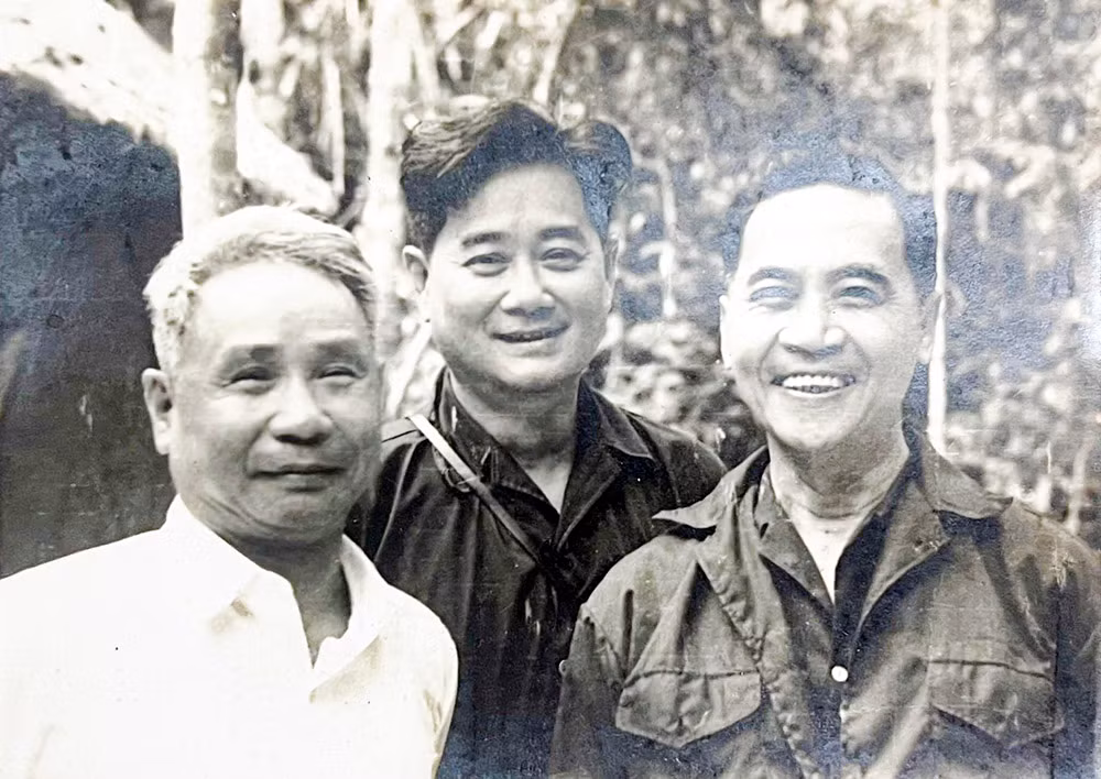 1b tran nam trung.jpg -0