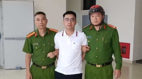 Đối tượng truy nã Bùi Đình Khánh đã bị Công an tỉnh Thanh Hoá bắt giữ