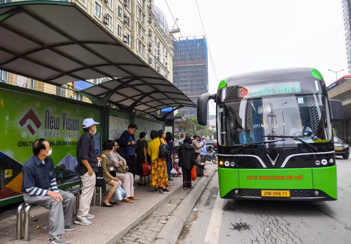 Xe buýt Hà Nội: Hợp lý hoá luồng tuyến, nâng cao chất lượng phục vụ người dân mỗi ngày -0