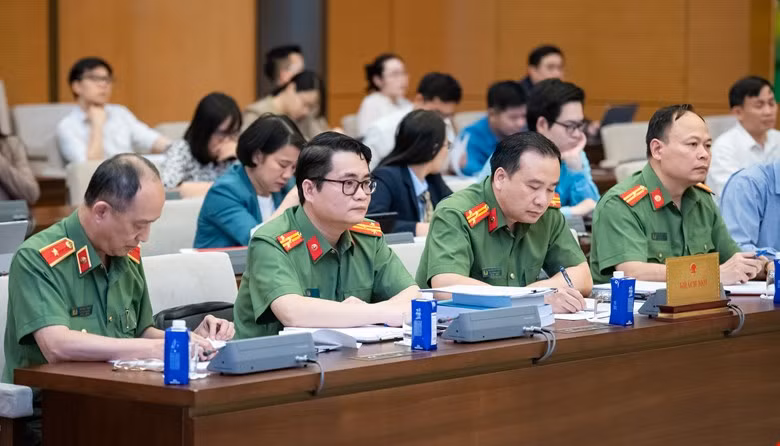 Có thể từ chối dẫn độ tội phạm liên quan đến chính trị, quân sự -0