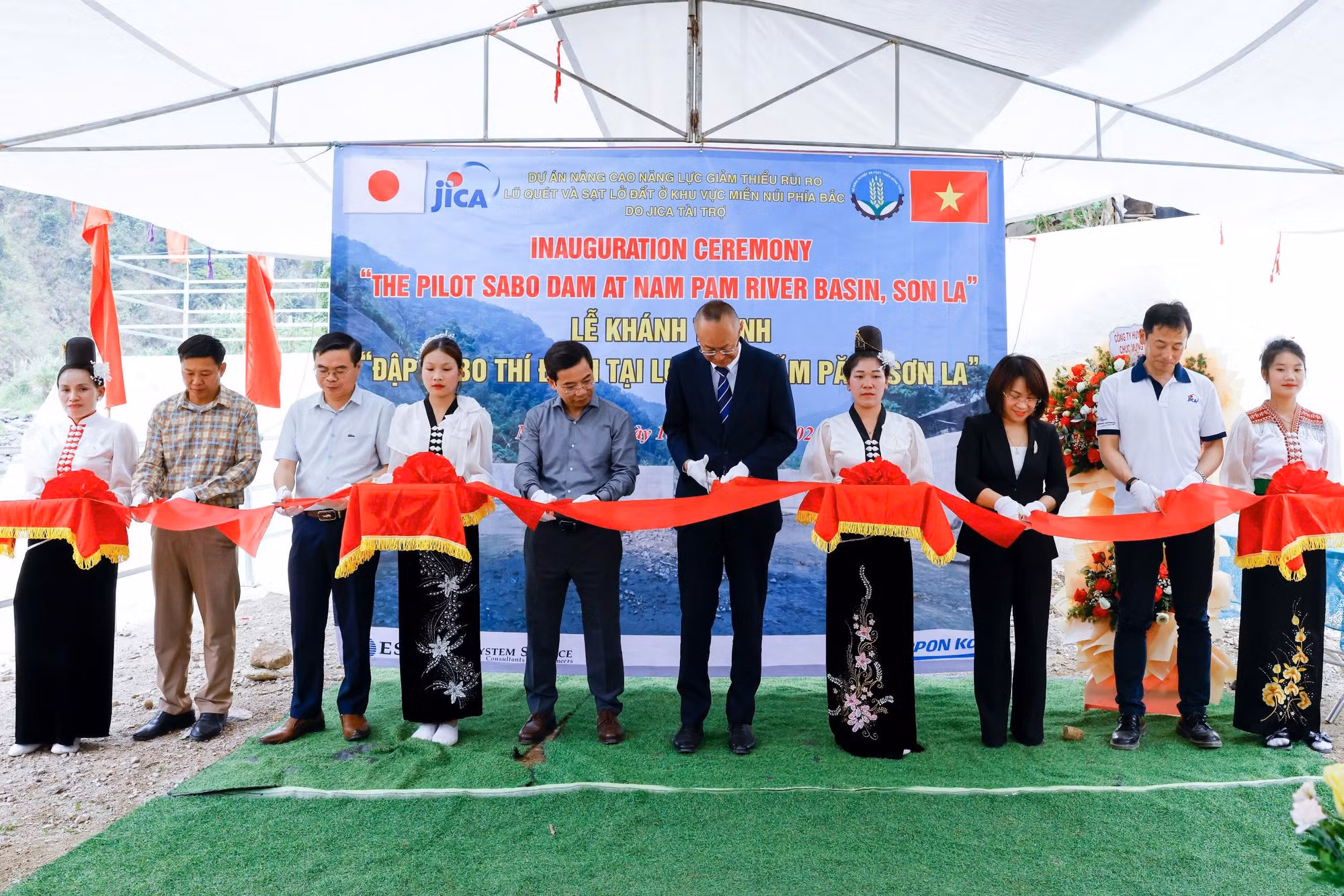 Khánh thành đập Sabo giúp giảm thiểu rủi ro lũ quét và sạt lở đất -0