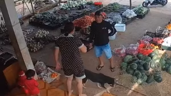 Cảnh giác thủ đoạn cầm cố điện thoại kèm hóa đơn giả