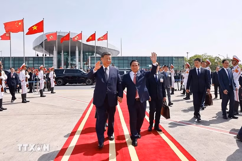 Thủ tướng Phạm Minh Chính ra sân bay tiễn Tổng Bí thư, Chủ tịch nước Trung Quốc Tập Cận Bình -0