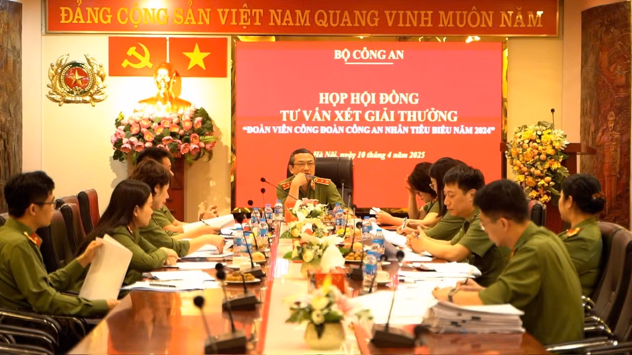 Xét chọn 20 gương mặt đạt giải thưởng “Đoàn viên Công đoàn CAND tiêu biểu” năm 2024. -0