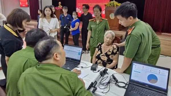 Thu thập mẫu ADN thân nhân liệt sĩ chưa xác định danh tính tại TP Hồ Chí Minh