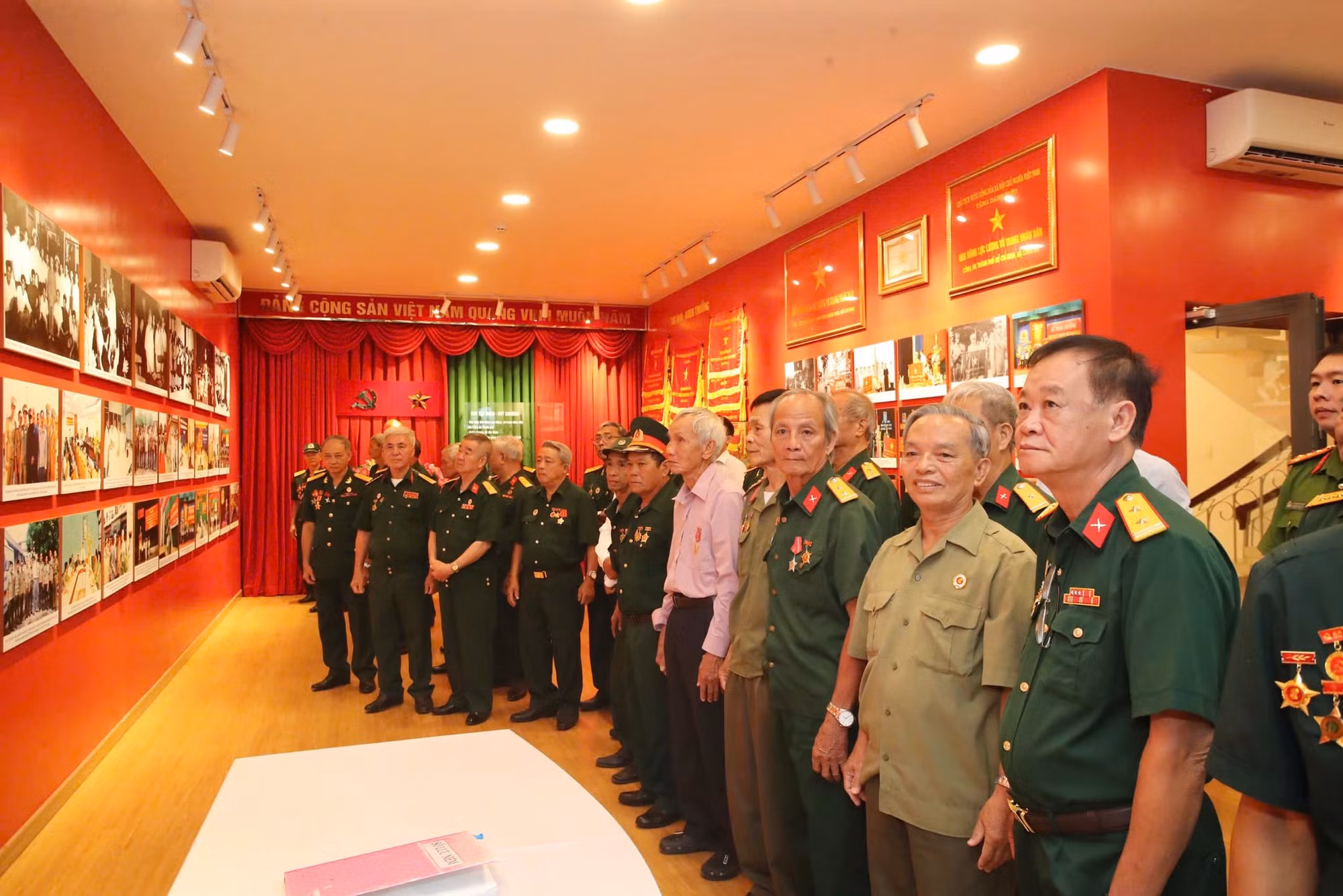 Những người làm nên Đại thắng mùa Xuân 1975 xúc động trước tình cảm tri ân của TP Hồ Chí Minh -2