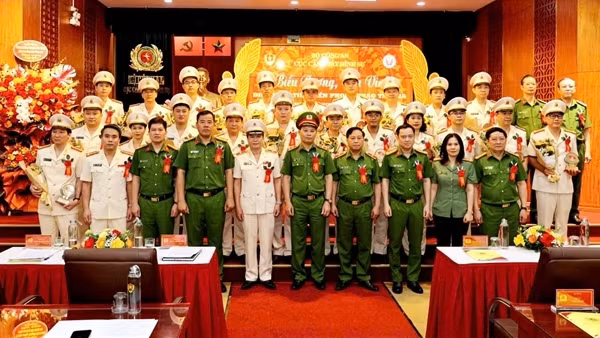Cục Cảnh sát hình sự tuyên dương điển hình tiên tiến phong trào thi đua "Vì an ninh Tổ quốc"