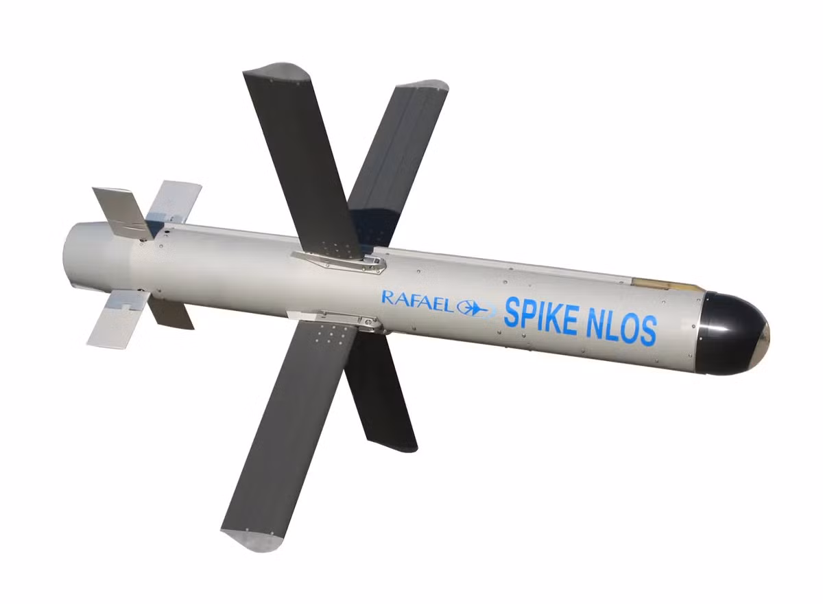 Hình ảnh quảng cáo cho thấy tên lửa Spike NLOS trông như thế nào sau khi phóng.