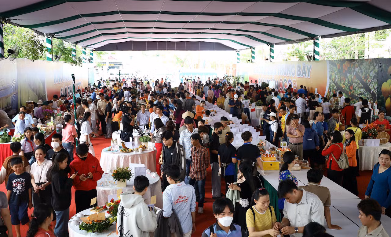 Vĩnh Long xác lập kỷ lục Việt Nam 135 món ẩm thực chế biến có nguyên liệu thanh trà -0
