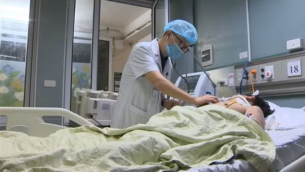 Bộ Y tế khuyến cáo tiêm vaccine sởi ở nhóm người lớn có nguy cơ cao