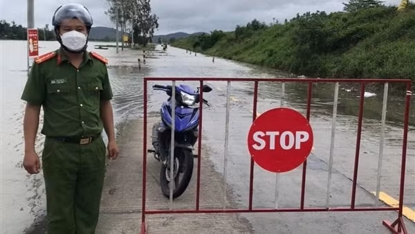 Công an Phú Yên góp phần khống chế và kiểm soát dịch COVID-19 ảnh 2