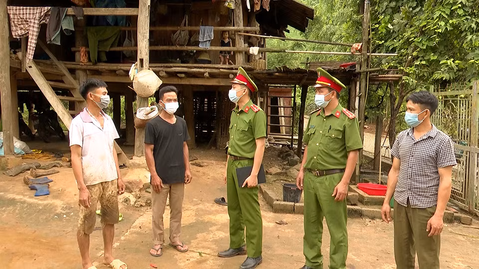 Sơn nữ và cạm bẫy từ 