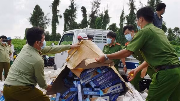 Triệt phá các đường dây, ổ nhóm buôn lậu, hàng giả ảnh 2