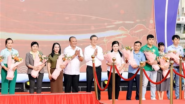 “Nghĩa Đảng lòng Dân” tại Tết Quân Dân trên địa bàn TP Cần Thơ