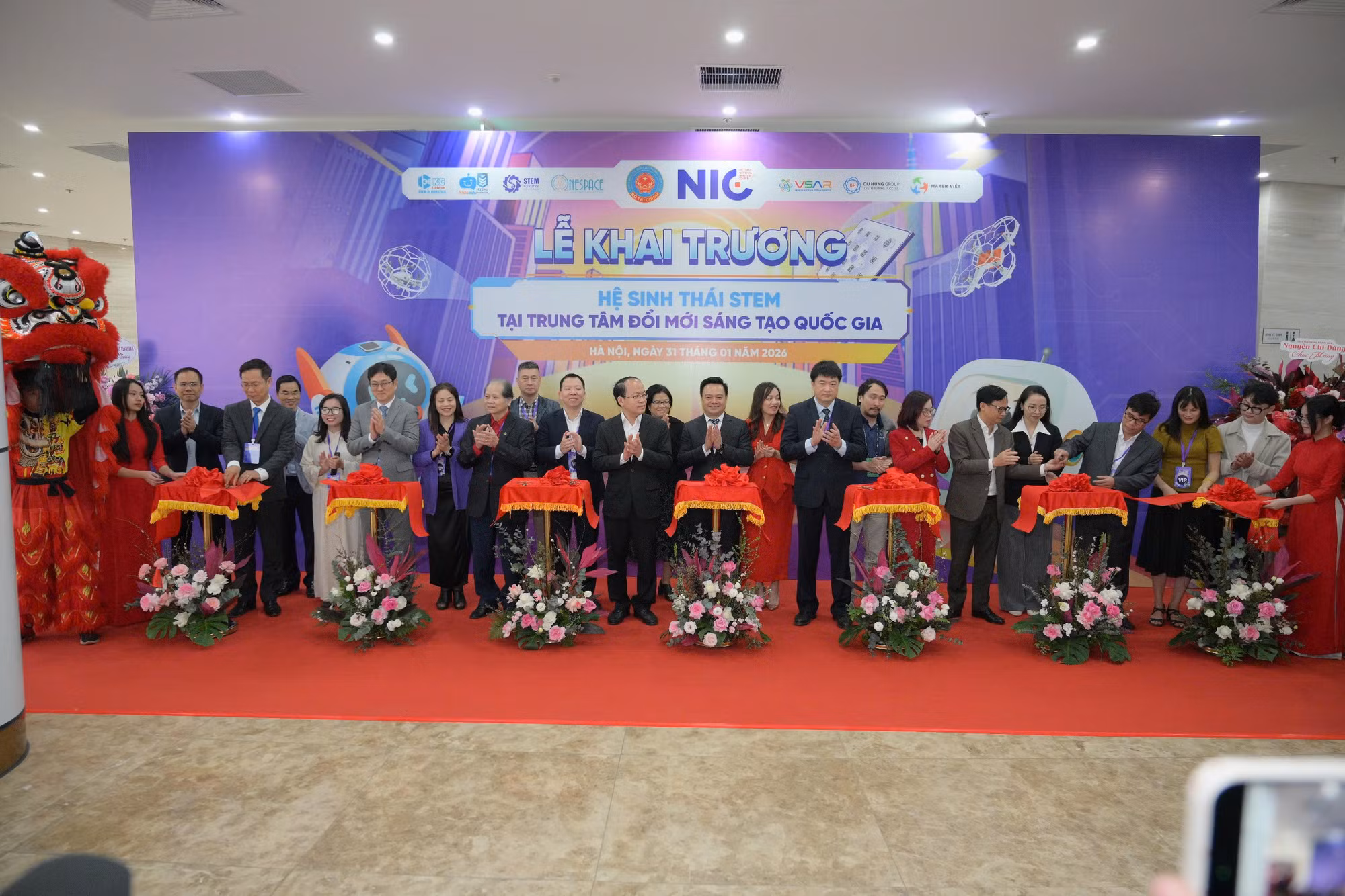 Khai trương Hệ sinh thái STEM tại NIC Hoà Lạc -0